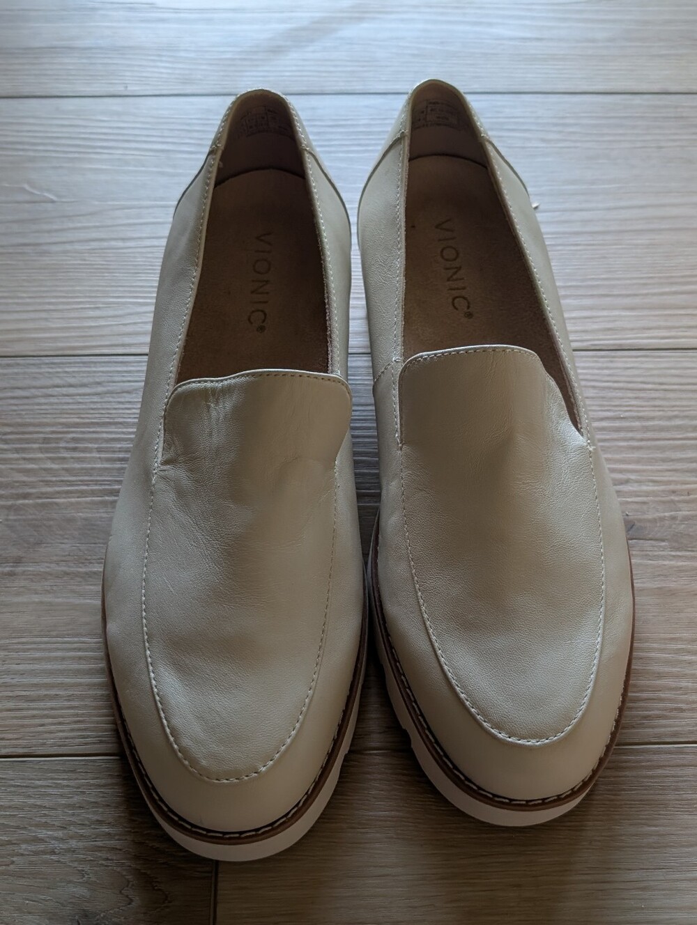 Vionic Kensley Cream Nappa Loafers
